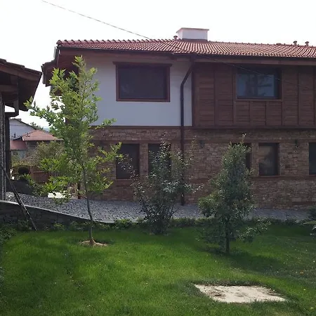 Daya Πανσιόν 3*